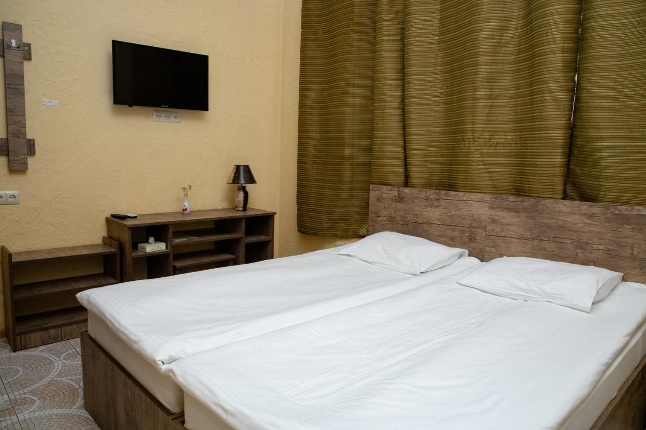 Primavera Hotel Jerevan Eksteriør bilde